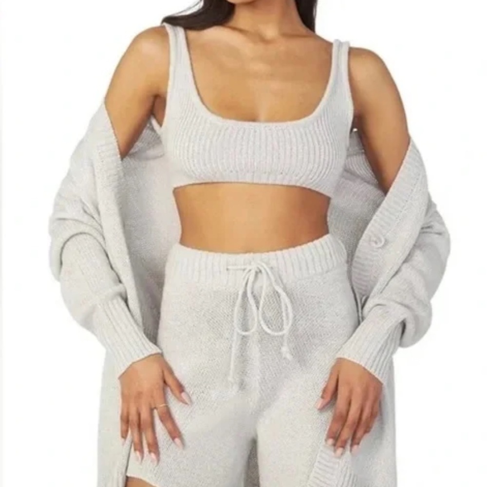 WEWOREWHAT Knit Sleep Square Neck Scoop Gray Crop Tank Top Cami